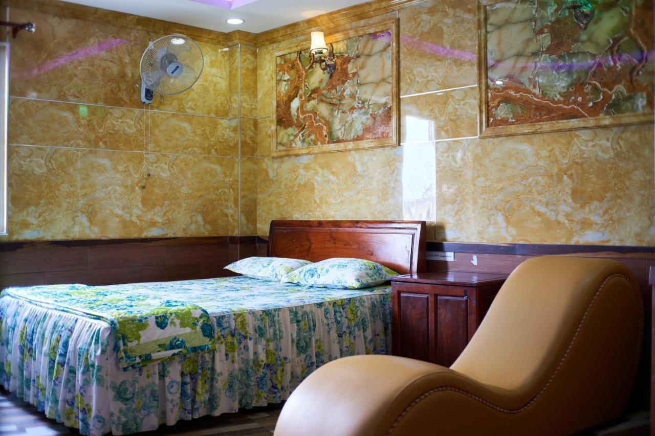 Hoa Anh Dao 2 Hotel トゥアン・アン エクステリア 写真